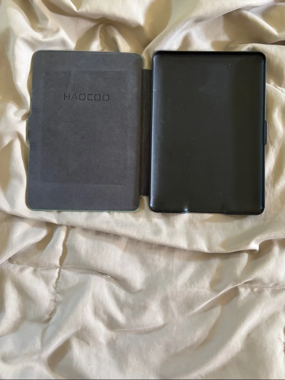 Mint Green Kindle Cover — Slim Protective Folio